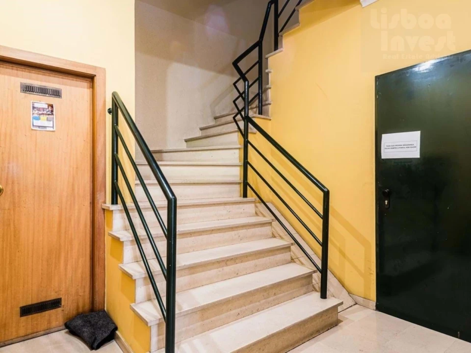 Apartamento T2 para Arrendamento em Benfica Foto 10