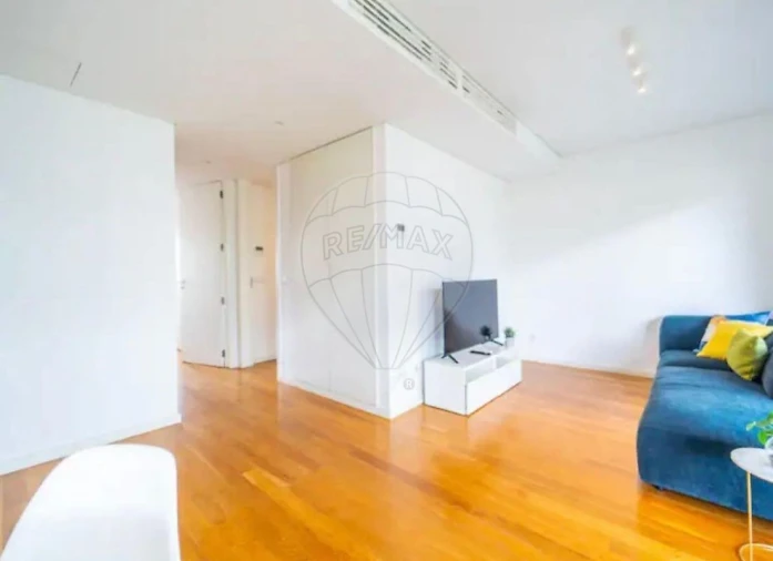 Apartamento T2 para Venda em Santo António Foto 5