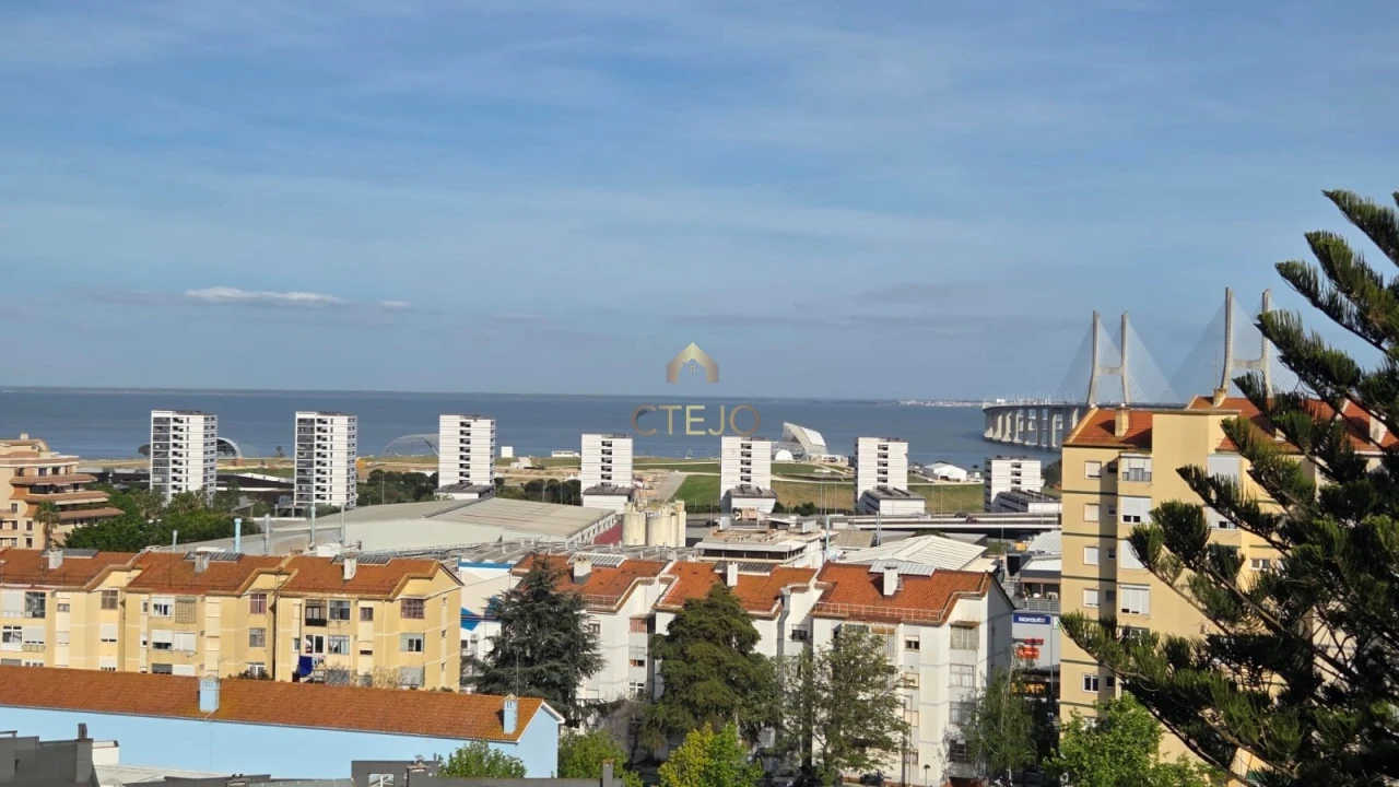 Apartamento T3 para Venda em Sacavém e Prior Velho Foto 19