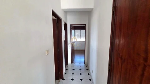 Apartamento T3 para Venda em Sacavém e Prior Velho