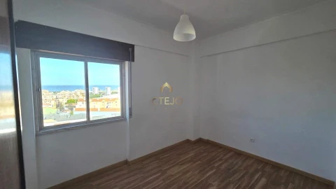 Apartamento T3 para Venda em Sacavém e Prior Velho