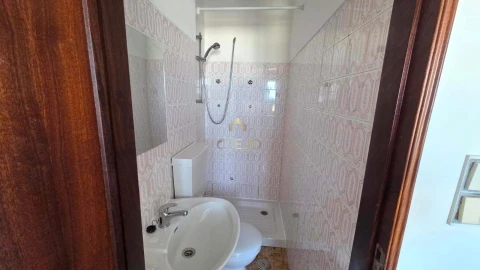 Apartamento T3 para Venda em Sacavém e Prior Velho