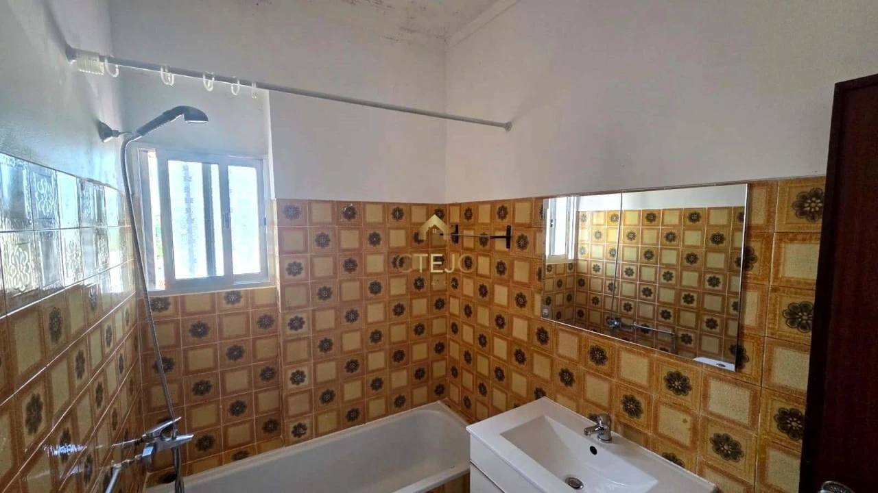 Apartamento T3 para Venda em Sacavém e Prior Velho Foto 26