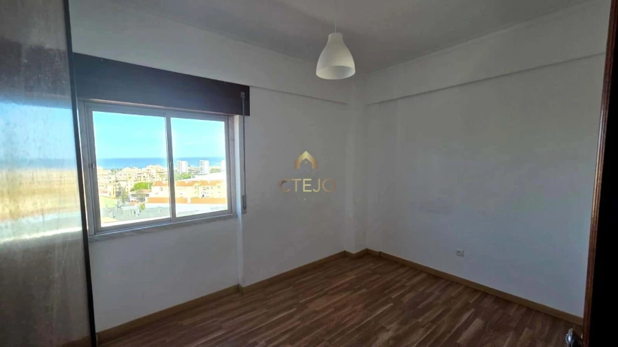 Apartamento T3 para Venda em Sacavém e Prior Velho Foto 17