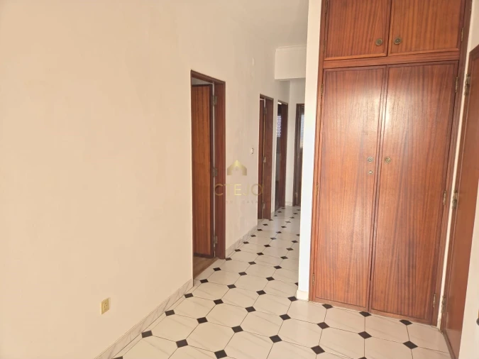 Apartamento T3 para Venda em Sacavém e Prior Velho Foto 13
