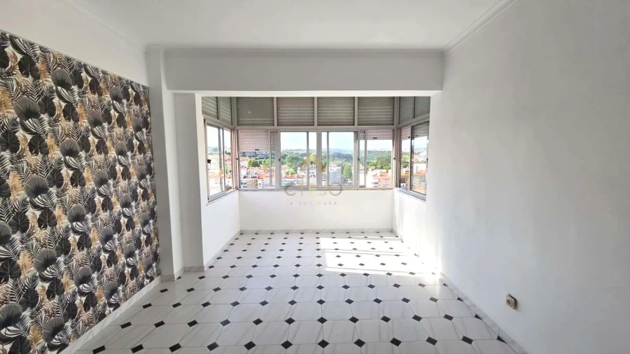 Apartamento T3 para Venda em Sacavém e Prior Velho Foto 7