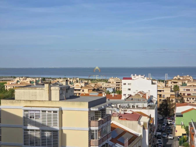 Apartamento T3 para Venda em Sacavém e Prior Velho Foto 12