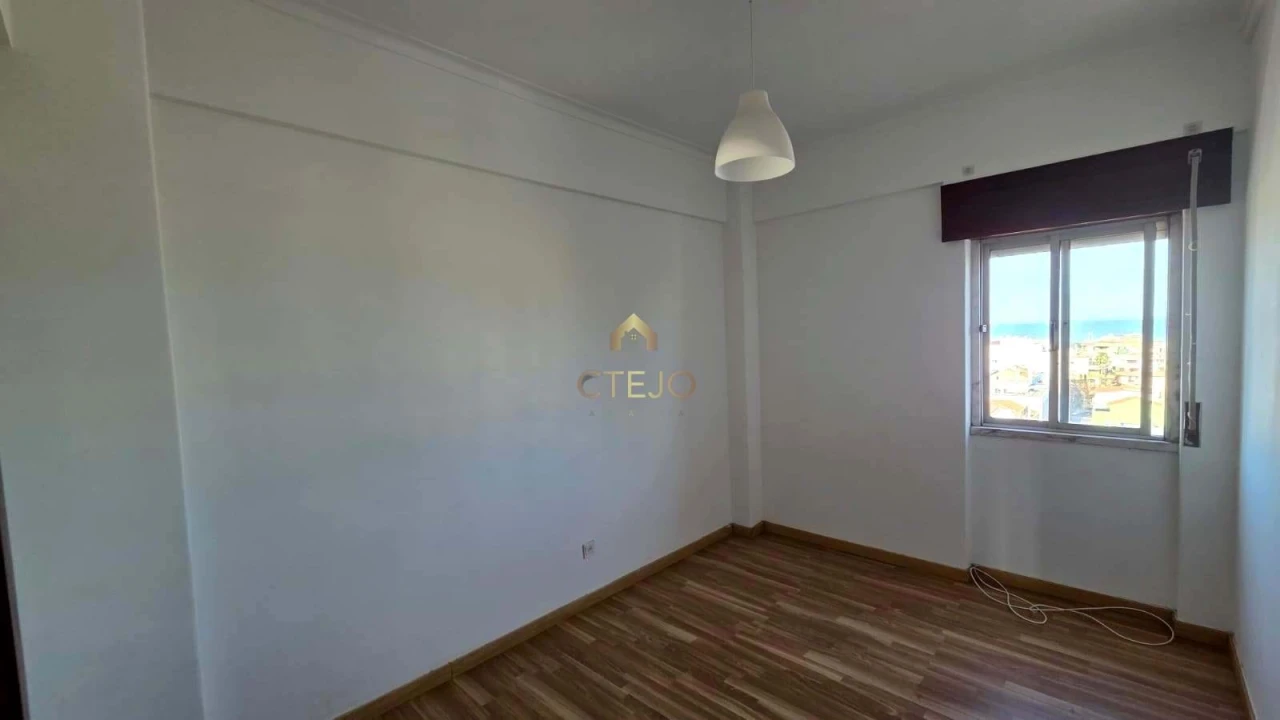 Apartamento T3 para Venda em Sacavém e Prior Velho Foto 24