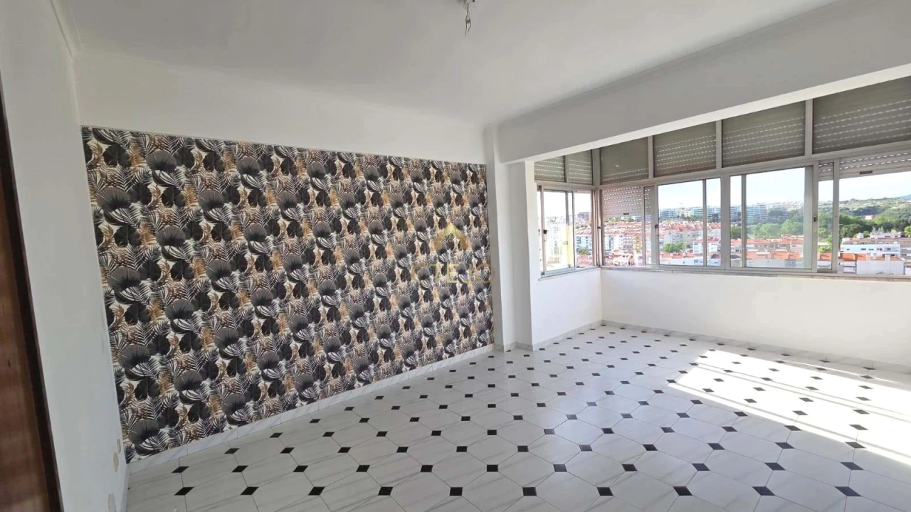 Apartamento T3 para Venda em Sacavém e Prior Velho Foto 5