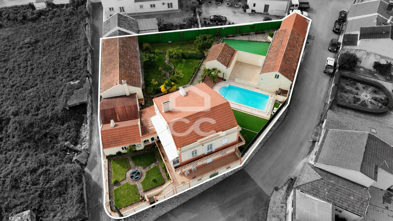 Moradia T6 para Venda em Vermelha Foto 1