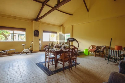 Moradia T6 para Venda em Vermelha