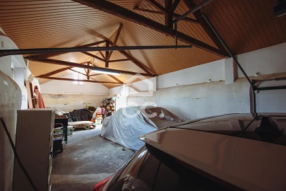 Moradia T6 para Venda em Vermelha