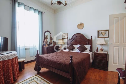 Moradia T6 para Venda em Vermelha