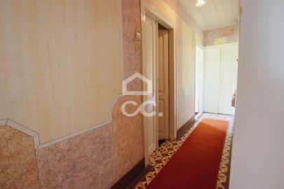 Moradia T6 para Venda em Vermelha