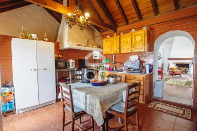 Moradia T6 para Venda em Vermelha