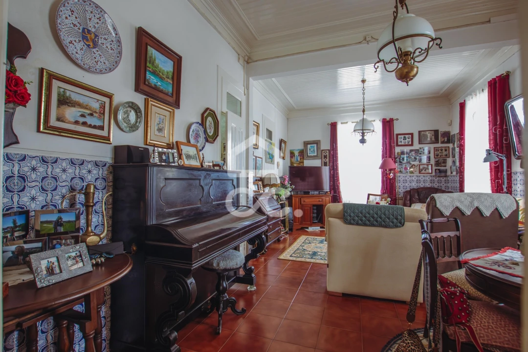 Moradia T6 para Venda em Vermelha Foto 18