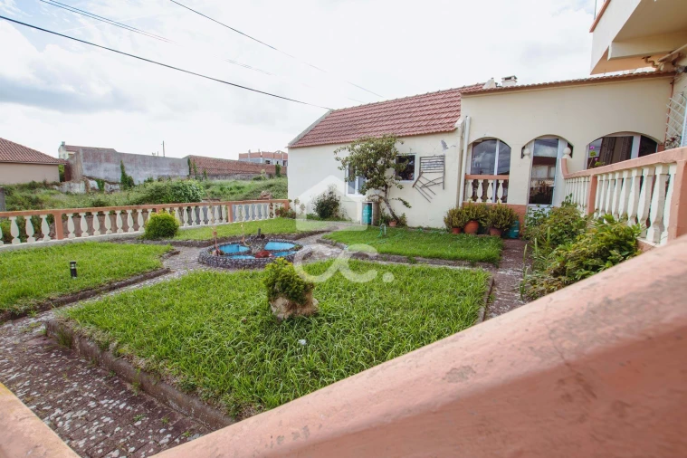 Moradia T6 para Venda em Vermelha Foto 3