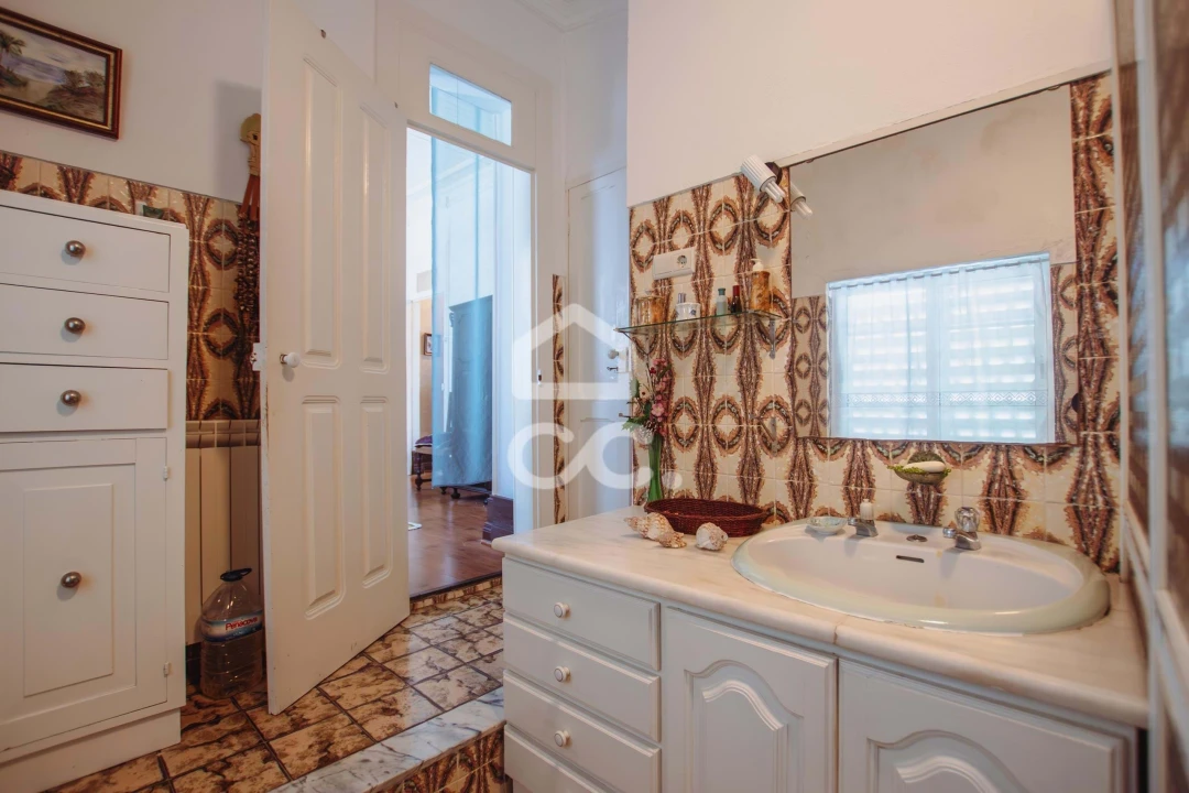 Moradia T6 para Venda em Vermelha Foto 17