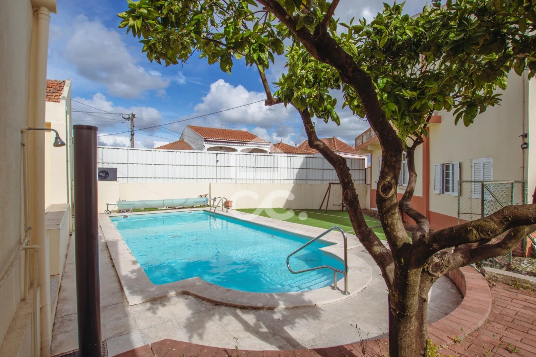 Moradia T6 para Venda em Vermelha Foto 27