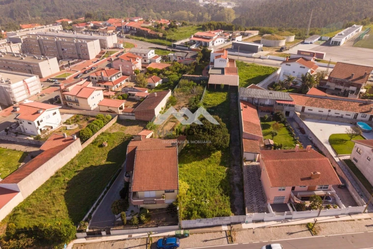 Terreno para Venda em Paramos Foto 3