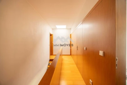 Moradia T3 para Venda em Castêlo da Maia