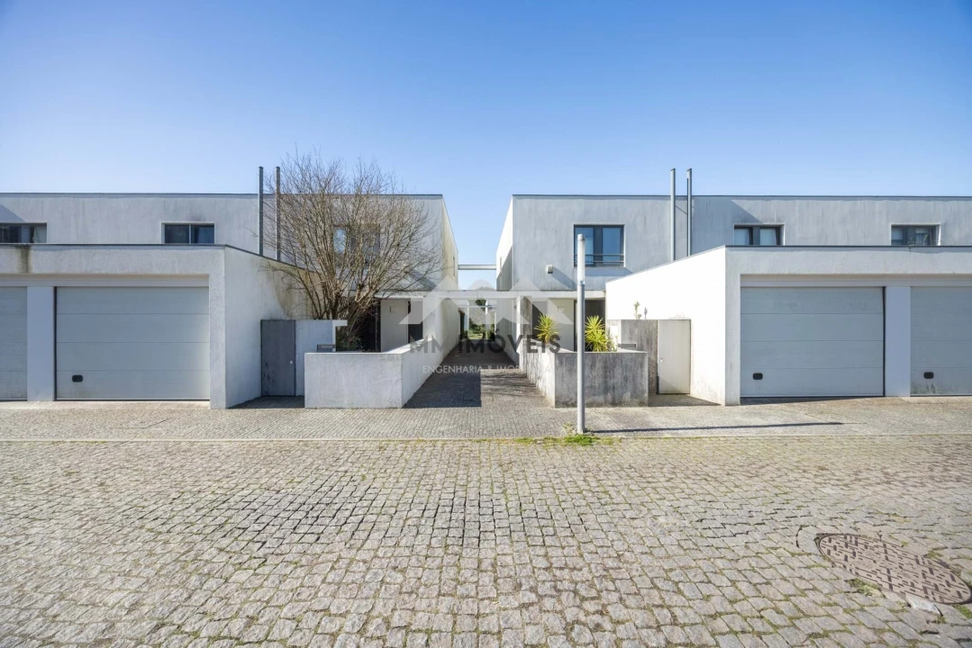 Moradia T3 para Venda em Castêlo da Maia Foto 10