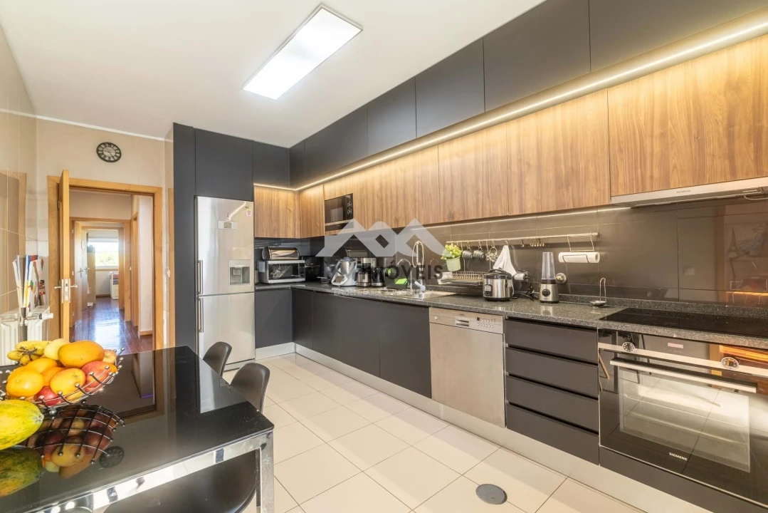 Apartamento T3 para Venda em Cidade da Maia Foto 10