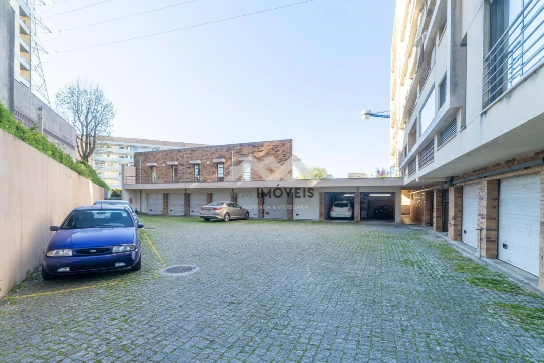 Apartamento T3 para Venda em Cidade da Maia Foto 32