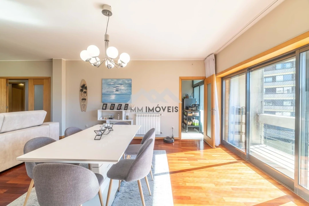Apartamento T3 para Venda em Cidade da Maia Foto 2