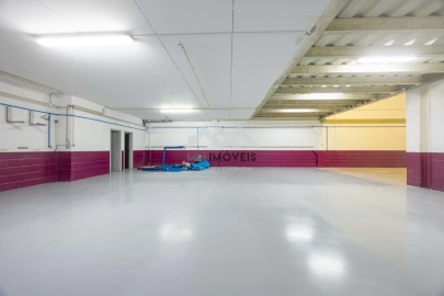 Armazém para Arrendamento em Ermesinde