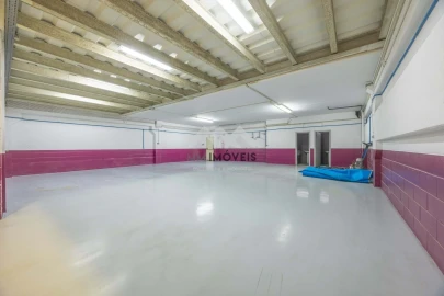 Armazém para Arrendamento em Ermesinde
