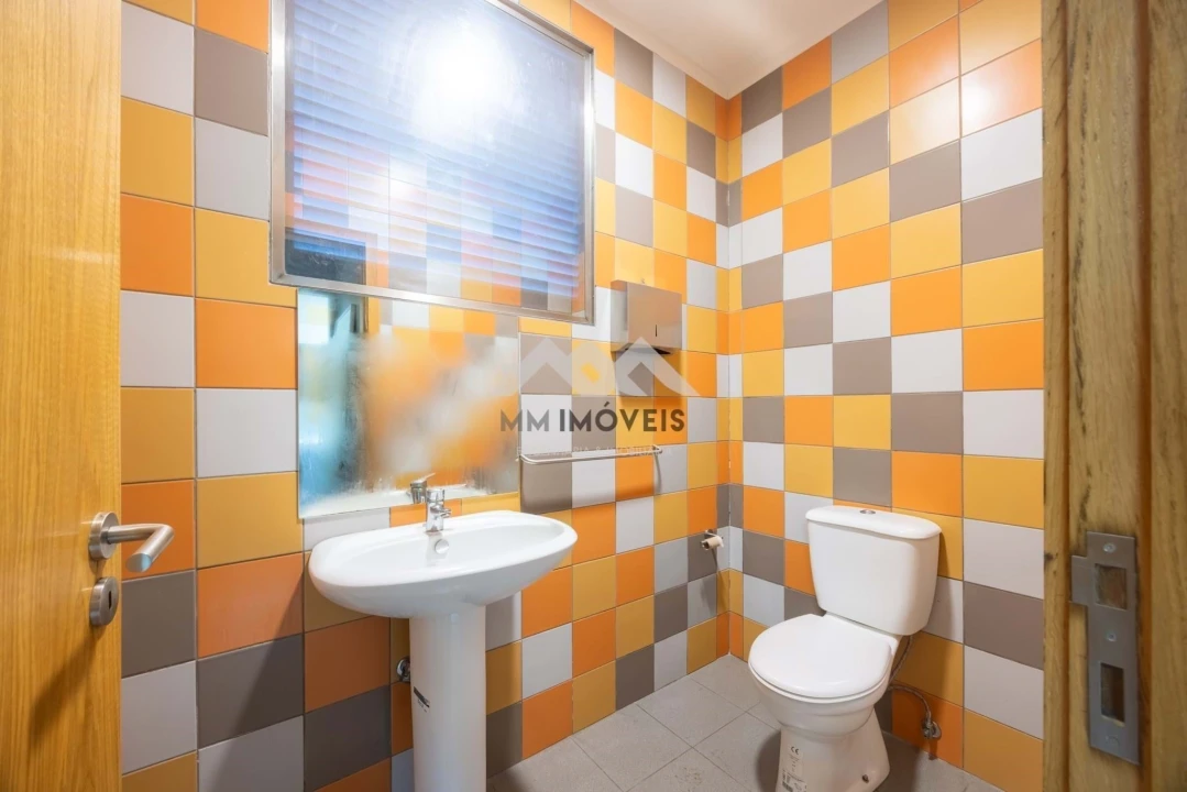 Armazém para Arrendamento em Ermesinde Foto 14