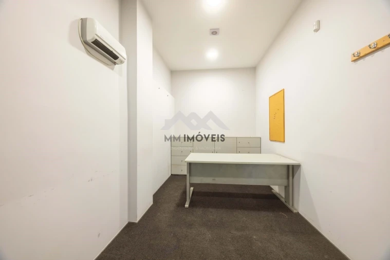 Armazém para Arrendamento em Ermesinde Foto 13