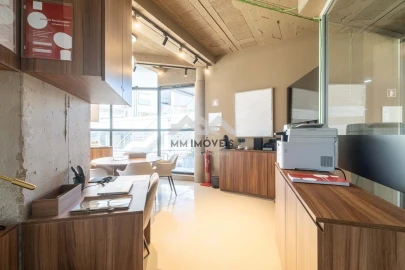 Negócio para Venda em Gondomar (São Cosme), Valbom e Jovim