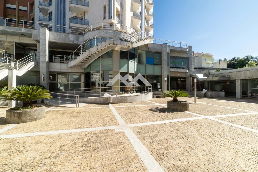 Negócio para Venda em Gondomar (São Cosme), Valbom e Jovim Foto 17