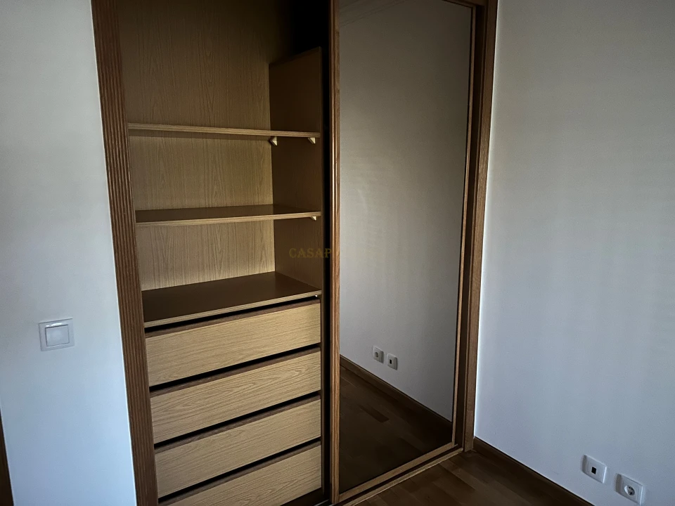 Apartamento T2 para Arrendamento em Areeiro Foto 34