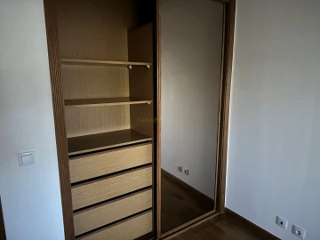Apartamento T2 para Arrendamento em Areeiro