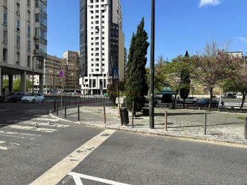 Apartamento T2 para Arrendamento em Areeiro