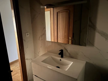 Apartamento T2 para Arrendamento em Areeiro