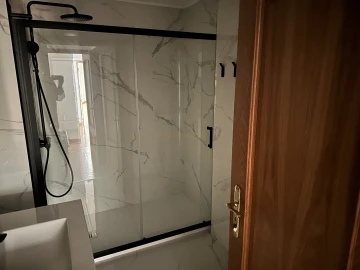 Apartamento T2 para Arrendamento em Areeiro