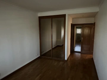 Apartamento T2 para Arrendamento em Areeiro