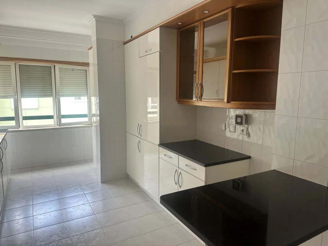 Apartamento T2 para Arrendamento em Areeiro Foto 15