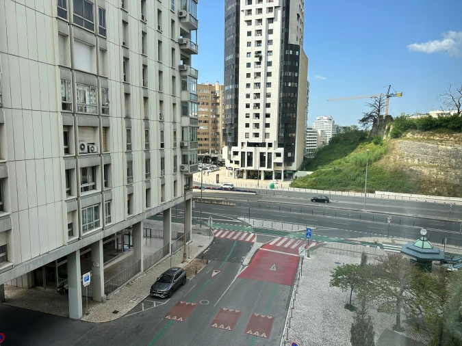 Apartamento T2 para Arrendamento em Areeiro Foto 20