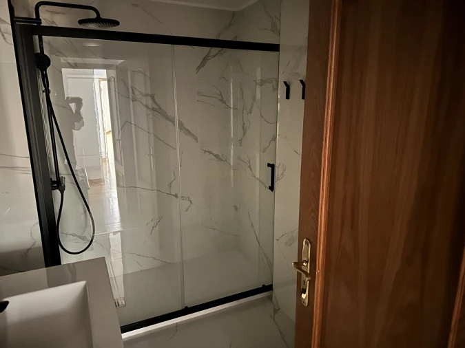 Apartamento T2 para Arrendamento em Areeiro Foto 38