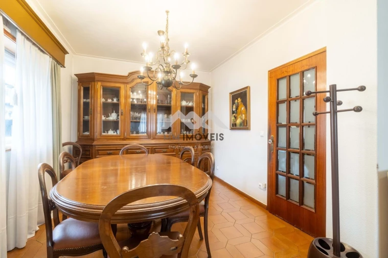 Moradia T3 para Venda em Cidade da Maia Foto 12