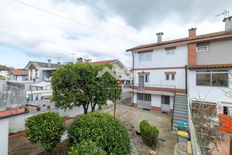 Moradia T3 para Venda em Cidade da Maia Foto 32