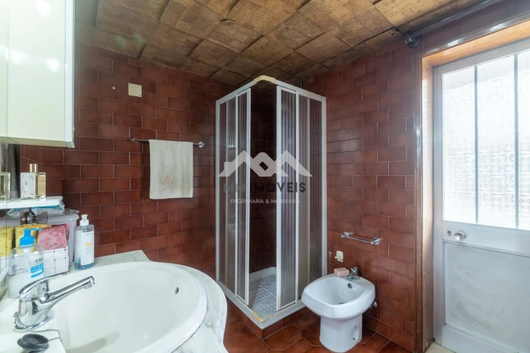 Moradia T3 para Venda em Cidade da Maia Foto 29