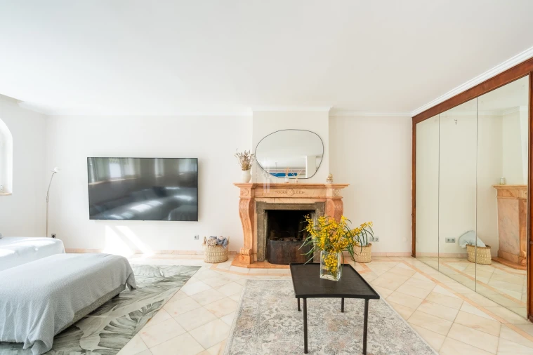 Apartamento T6 para Venda em Costa da Caparica Foto 7