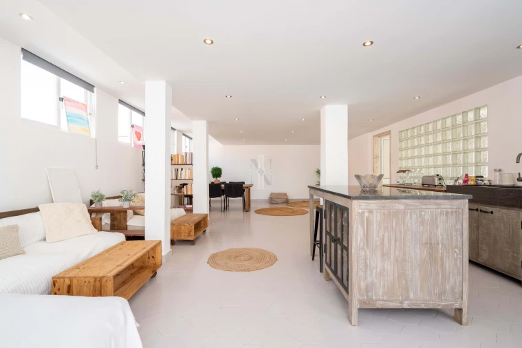 Apartamento T6 para Venda em Costa da Caparica Foto 36