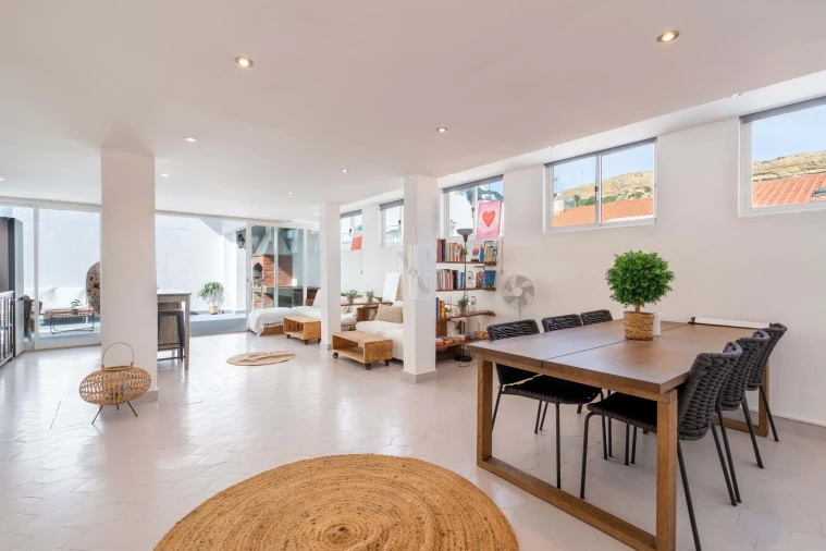 Apartamento T6 para Venda em Costa da Caparica Foto 34